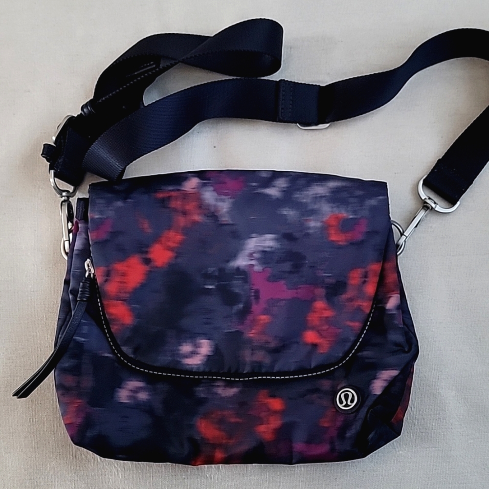 Lululemon Party Om Bag